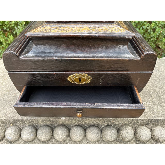 19th Century 19th Century English Regency Leather Box For Sale - Image 5 of 13