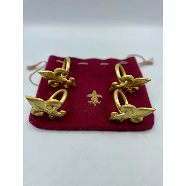 Late 20th Century Vintage Metallic Gold "Fleur De Lis" Napkin Rings in Corresponding Wool & Beaded Pouch - Set of 4 For Sale - Image 5 of 12
