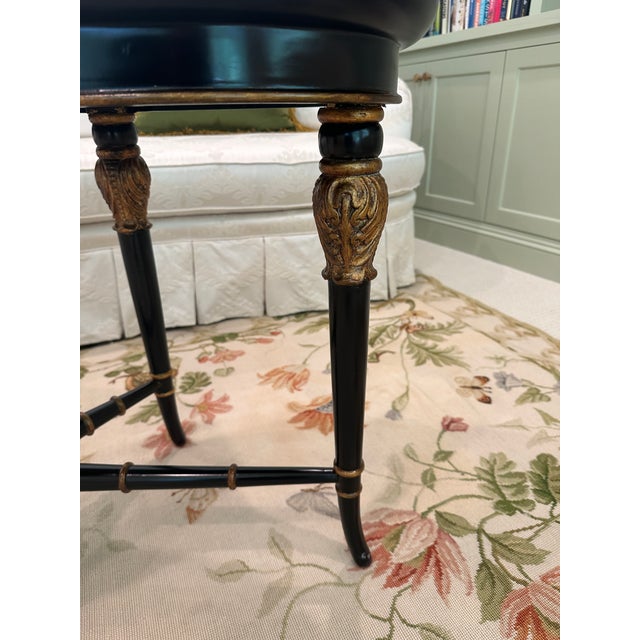 Hollywood Regency 1960s Maitland-Smith Hand-Painted Accent Table For Sale - Image 3 of 7