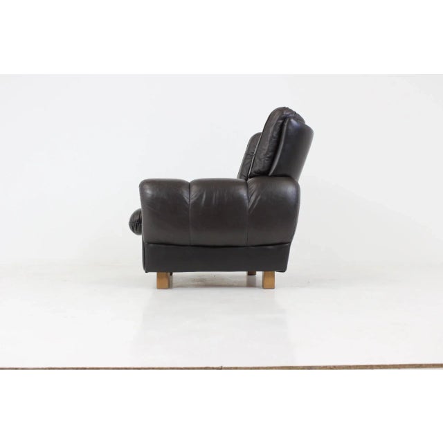 Mid-Century Modern Czech Brown Leather Armchair from Vyber, 1970s For Sale - Image 3 of 8