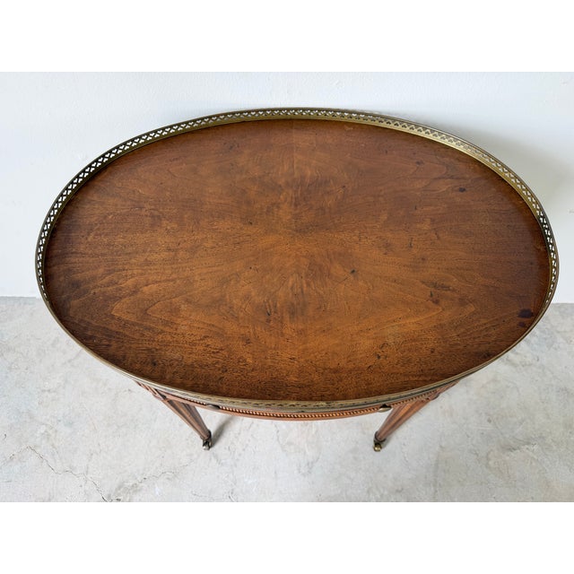 Brown Vintage Baker Furniture Louis XVI-Style Bouillotte Side Table With Brass Gallery and Single Drawer For Sale - Image 8 of 16