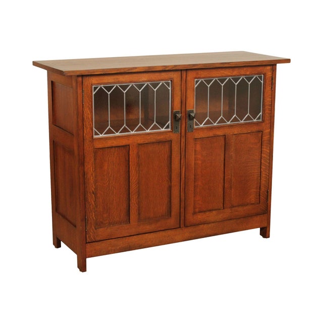 Early 21st Century Stickley Mission Collection Oak Dining Room Two Door