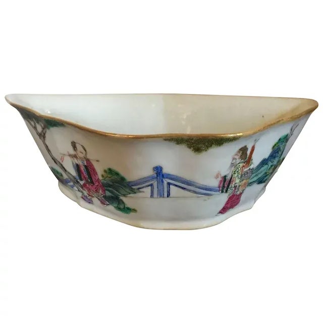 19th Century Chinese Export Rose Porcelain Bowl For Sale - Image 11 of 11