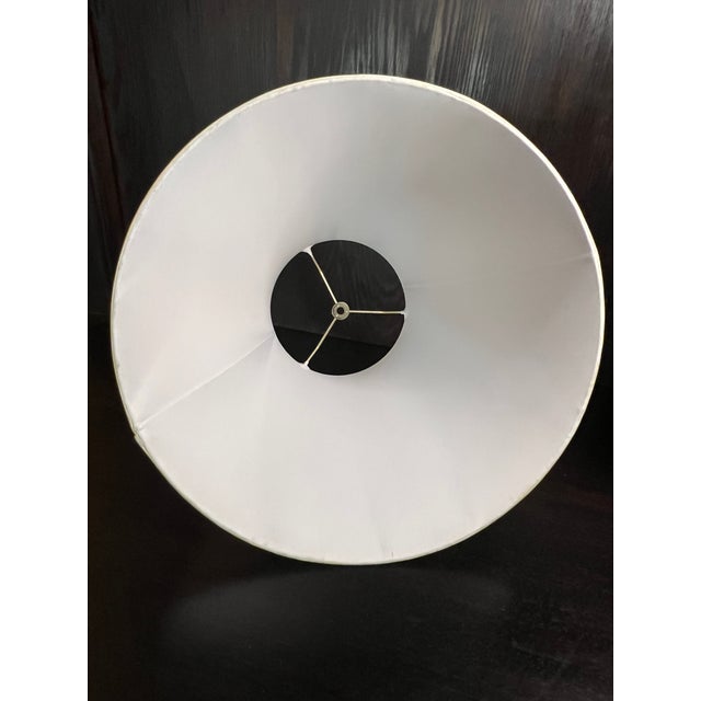 Cream Mid 20th Century French-Style Urn Lamp With Gilded Flowers and Original Lampshade For Sale - Image 8 of 12