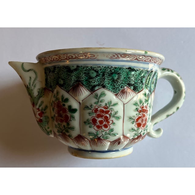 Antique Chinese Famille Verte Porcelain Small Teapot or Cream Jug Kangxi Period (1662–1722) For Sale - Image 10 of 15
