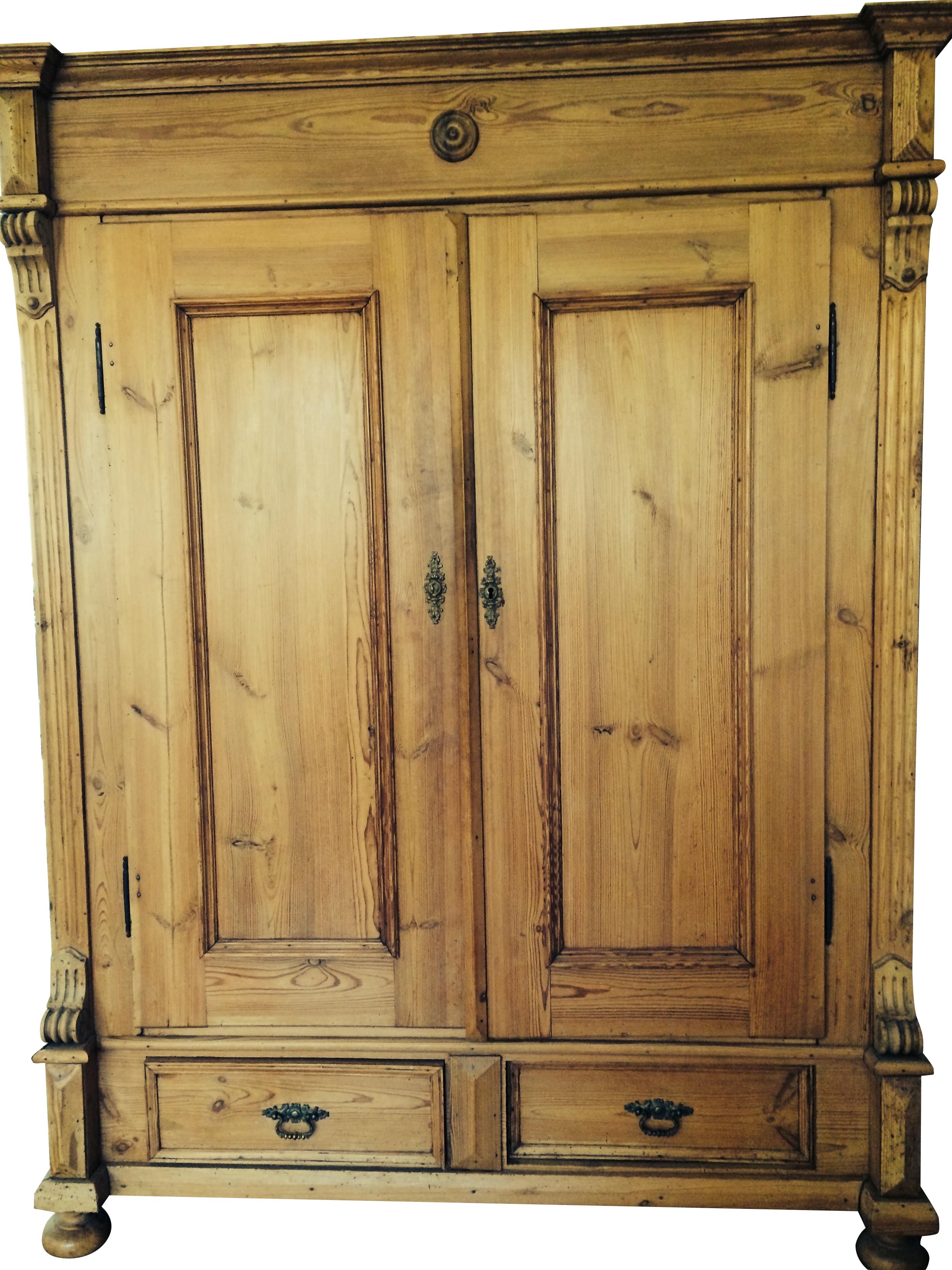 Старинный шкаф для сна. Состаренный бирюзовый шкаф. Старый шифоньер. Старый лакированный шкаф. Сонник шкаф старый.