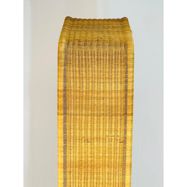 Wicker and Glass Etagere Bookcase Display Shelf Attributed to Founders, Mid Century Modern For Sale - Image 12 of 15