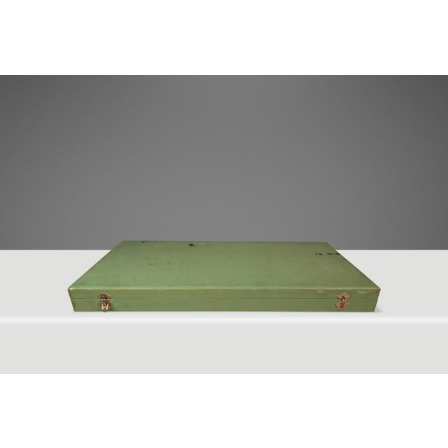 1960s Japanese Mid-Century Modern Hand-Painted Glass Serving Dish Depicting Orchids W/ Protective Case by Mitsukoshi For Sale - Image 9 of 18