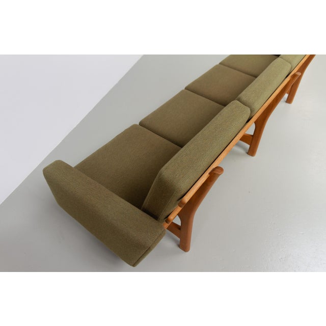 Danish Modern Oak Sofa GE-236/4 by Hans J. Wegner for Getama, 1960s. For Sale - Image 14 of 18