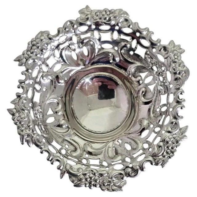 Antique Victorian Sterling Silver Repoussé Trinket Dish from Carrington & Co, 1893 For Sale - Image 18 of 18