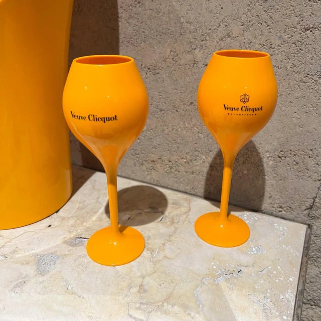 French Veuve Clicquot Orange Champagne Ice Bucket Four Glass Set For Sale - Image 11 of 12