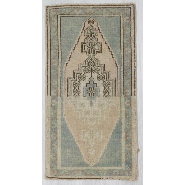 1960s Turkish Abstract Mini Rug For Sale - Image 4 of 4