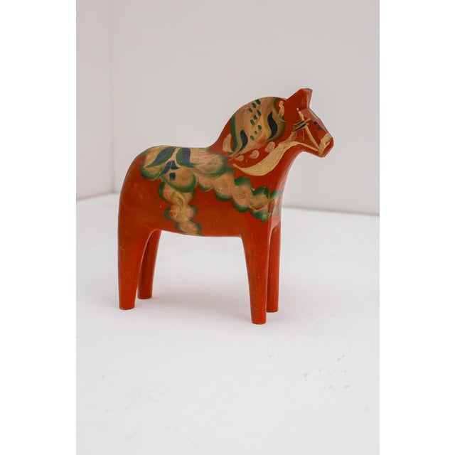 Traditional Swedish Handpainted Dala Horse from Grannas Olsson, Nusnäs, 1950s For Sale - Image 10 of 11