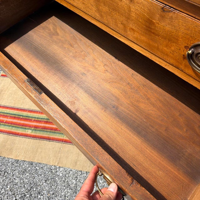 Antique Walnut Sheraton Chest of Drawers, Circa 1810-1820, Western Pennsylvania For Sale - Image 15 of 18