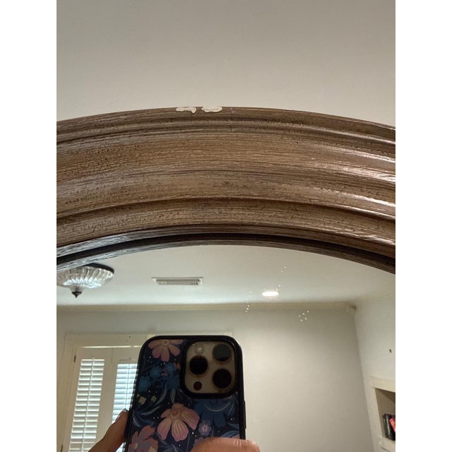 French Provincial Authentic Hooker Furniture French Provincial Serpentine 8-Drawer Dresser With Matching Sculpted Mirror For Sale - Image 3 of 4