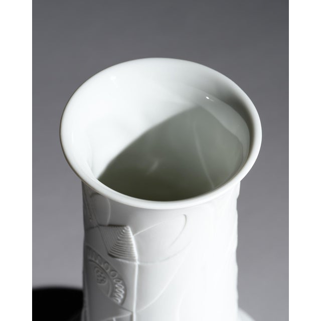 Ceramic Floral Relief Bisque Porcelain Vases by Cuno Fischer for Hutschenreuther Selb, 1960s, Set of 3 For Sale - Image 7 of 18