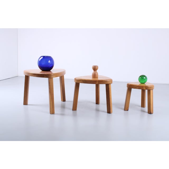 Wood Light Oak Triangular Nesting Tables by Charlotte Perriand, 1970s, Set of 3 For Sale - Image 7 of 13