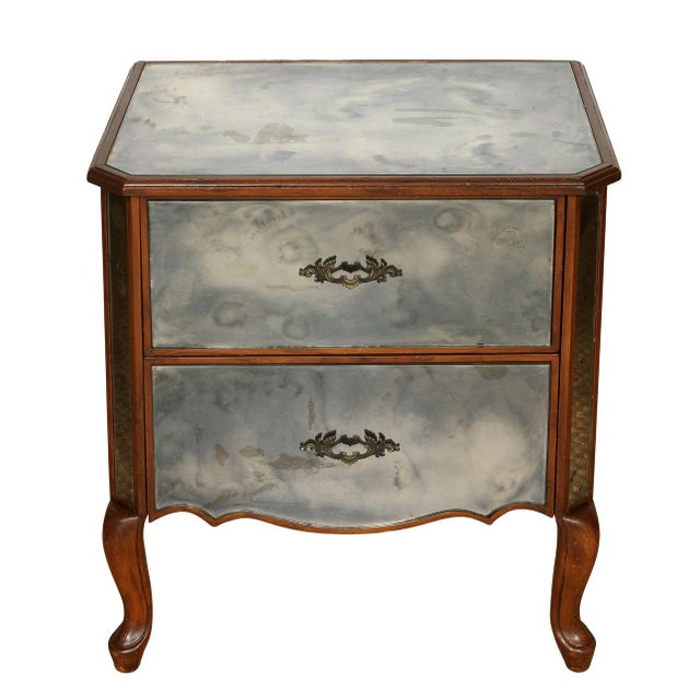 Pair of Venetian style mirrored nightstands with two drawers in neutral wood frames with cabriole legs