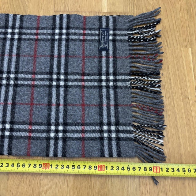 Burberry Grey Classic 100% Lambswool Scarf For Sale - Image 13 of 13