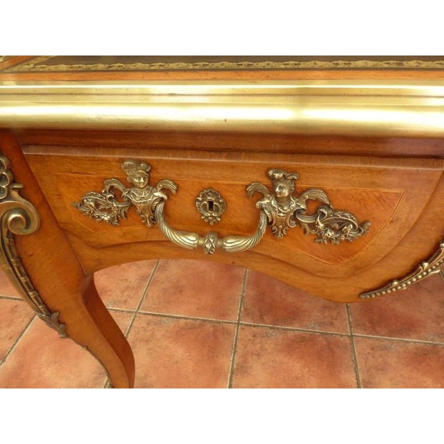 Antique Louis XV Walnut Writing Desk attributed to François Linke, 1920 For Sale - Image 9 of 18