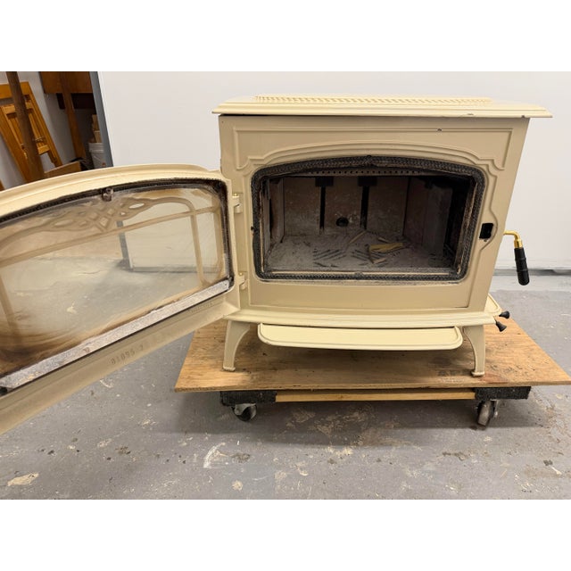 2000 - 2009 Vintage 2004 Quadra Fire Yosemite Antique Style Freestanding Enameled Cast Iron Wood Stove For Sale - Image 5 of 10