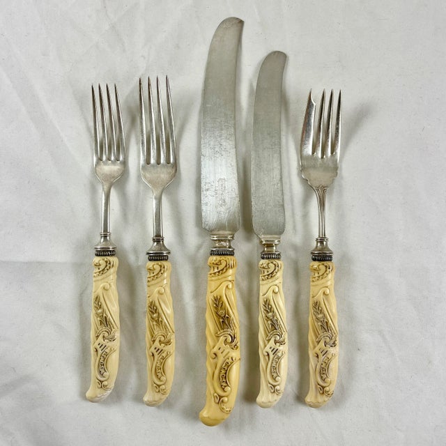 Landers, Frary & Clark Celluloid Ivory Handled Flatware Cutlery – 30 Piece Set For Sale - Image 4 of 12