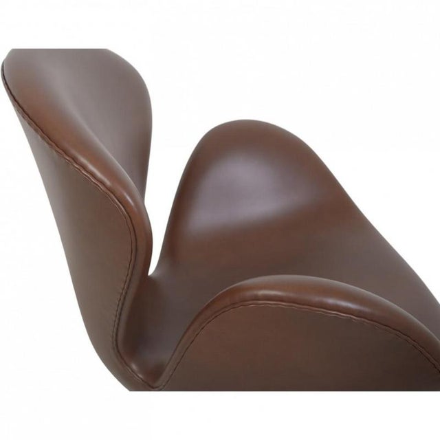 Animal Skin Tall Swan Chair in Mokka Leather by Arne Jacobsen, 2007 For Sale - Image 7 of 14