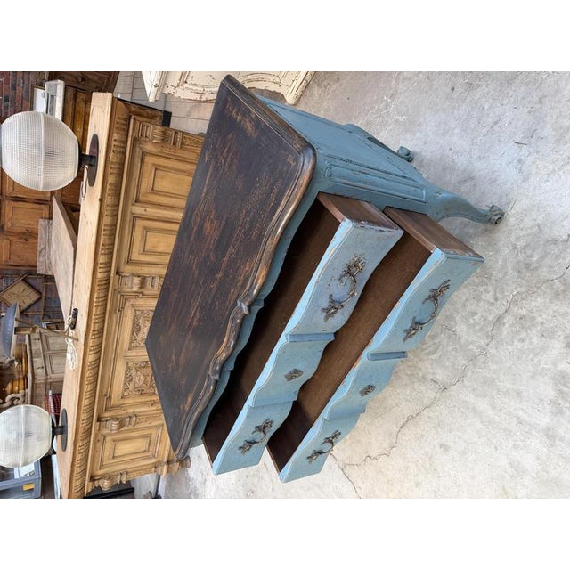 1940s Louis XV Chest of Drawers in Walnut For Sale - Image 5 of 12