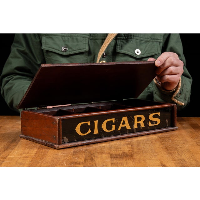 Early 20th Century Mahogany Cigar Box With Foil Lettering For Sale - Image 4 of 9