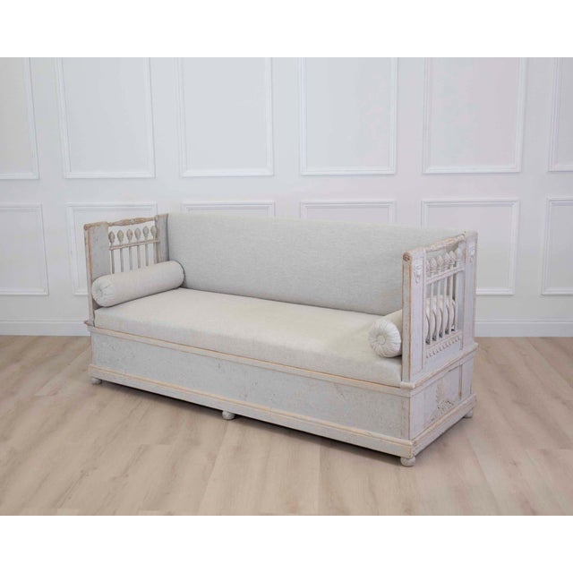 Wood Swedish 19th Century Gustavian Painted Daybed For Sale - Image 7 of 10