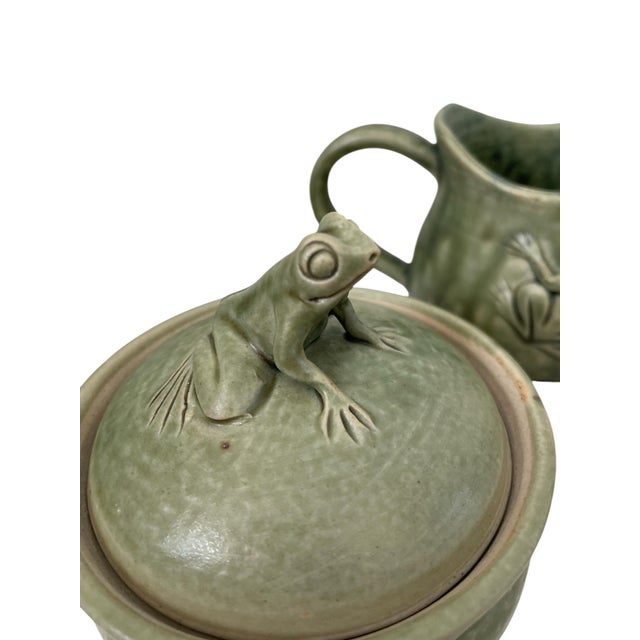 English Studio Pottery 4 Green Frog Mugs, Sugar Bowl and Creamer. For Sale - Image 3 of 6