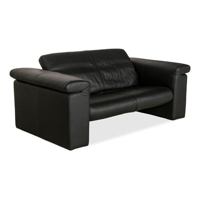 6800 Leather Two-Seater Black Sofa from Rolf Benz For Sale - Image 4 of 12