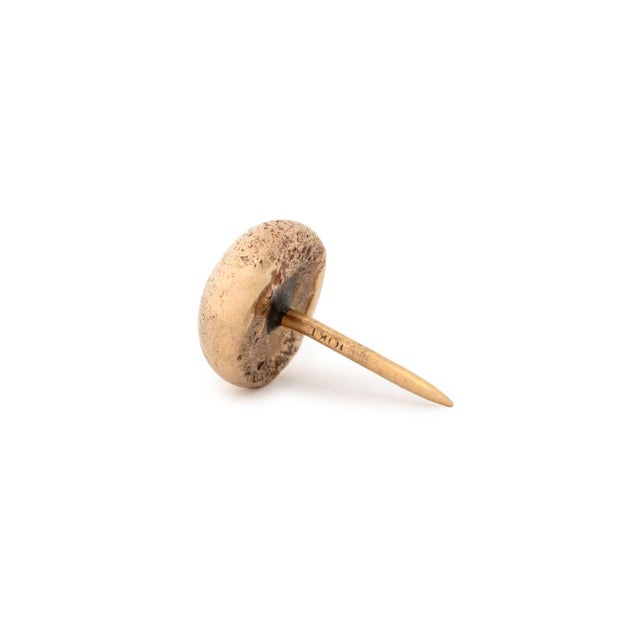 Mid 20th Century 10k Yellow Gold Button Lapel Pin For Sale - Image 5 of 5