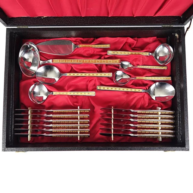 This wonderfully eclectic cutlery set in a luxurious case serves 12 persons. The design is a gem on every dining table....