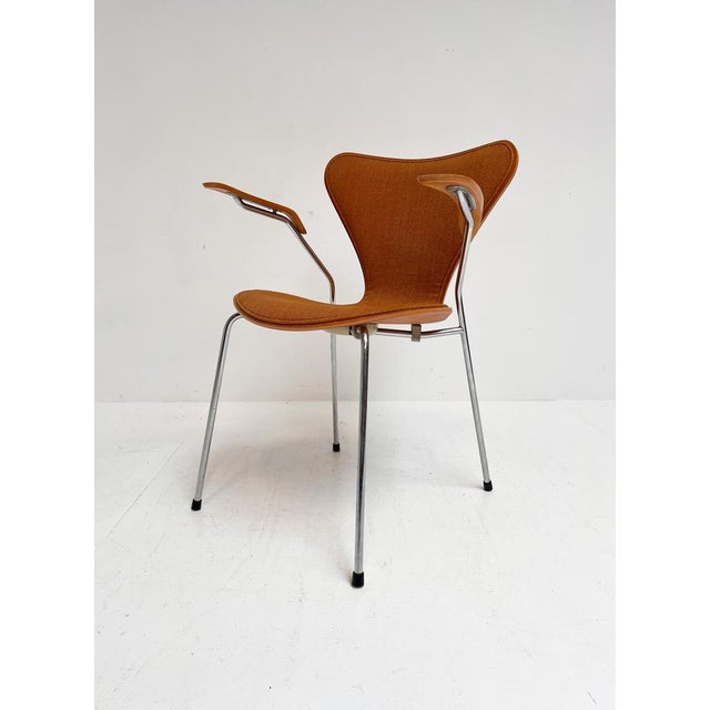 Fritz Hansen Wooden 3207 Chair by Arne Jacobsen for Fritz Hansen, 1980s For Sale - Image 4 of 17