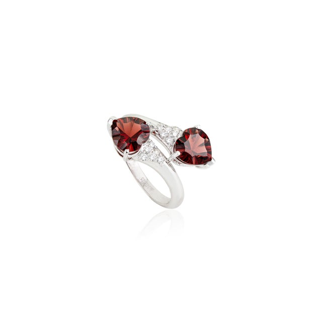 Chic 3.95ct Heart Shape Garnet Diamond Art Deco Bypass Ring Size 4 in 14k Gold For Sale - Image 4 of 14