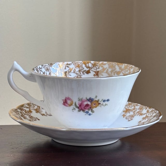 Shabby Chic Mid-20th Century English Collingwoods Bone China Teacup For Sale - Image 3 of 18
