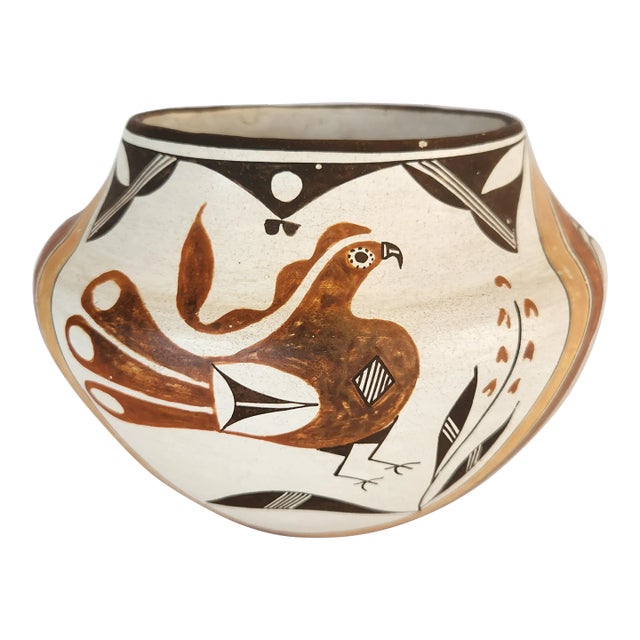 Vintage, Native American, Acoma Pueblo Olla Vessel Depicting the Acoma Bird, Signed by Rose Chino For Sale