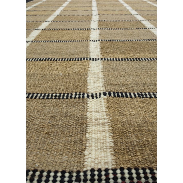 Early 21st Century Scandinavian Kilim 5'9" x 9'1" #17659 For Sale - Image 5 of 8