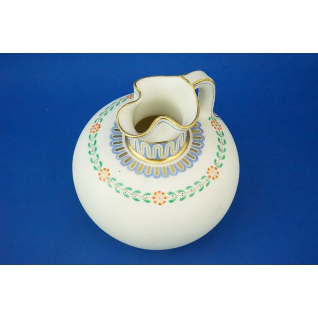 Classical Style Parian Jug in White Biscuit Porcelain with Gold Details, 19th Century For Sale - Image 10 of 18