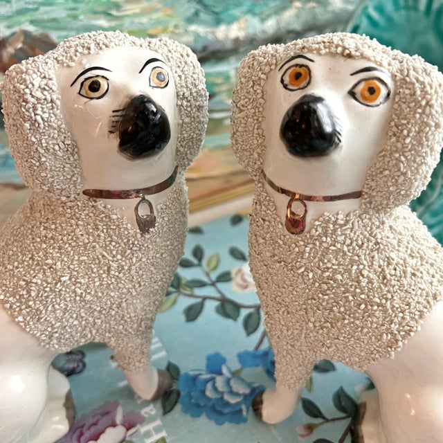 English 20th Century Staffordshire Confetti Dog Figurines - a Pair For Sale - Image 3 of 13