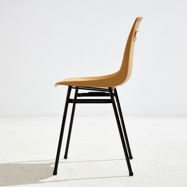 Stackable Plastic Chair by Grosfillex, 1960s For Sale - Image 17 of 18