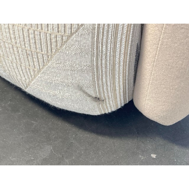 White Targa Swivel Chairs by Bassett Furniture, a Pair, Postmodern, in the Style of Vladimir Kagan, Late 20th Century For Sale - Image 8 of 12