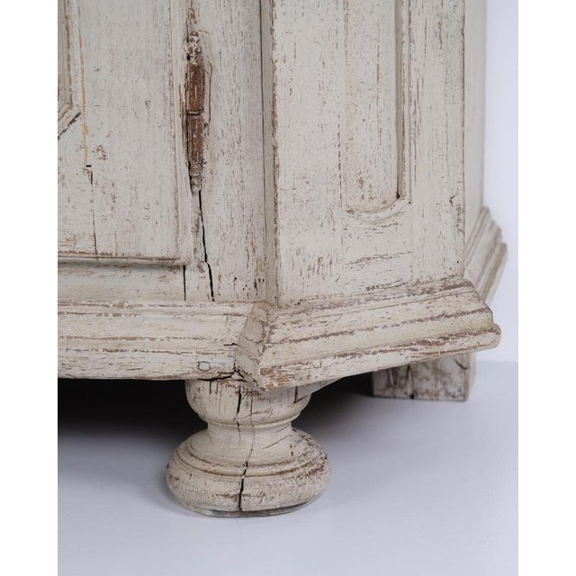 Antique German Painted Oak Display Cabinet with Glass Doors, 1790s For Sale - Image 15 of 17