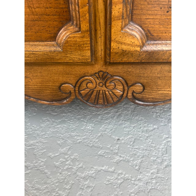 Wood Late 20th Century Baker Furniture French Burl Wood Top Seven Draw Dresser For Sale - Image 7 of 9