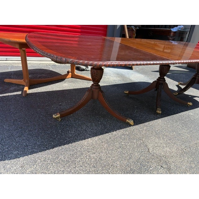 Traditional 1950s Mahogany Antique Style 3 Pillar Dining Table Regency Style Solid Mahogany Top For Sale - Image 3 of 6
