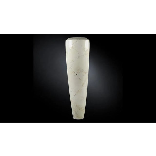 Talian Bianco Low-Density Polyethylene Obice Carrara Collection Vase from VGnewtrend, in New conditions. Designed from 2000