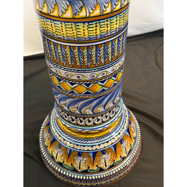 Franco Mari Deruta Hand-Painted Italian Maiolica Jardinière and Pedestal For Sale - Image 9 of 12