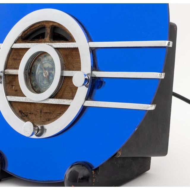 Walter Dorwin Teague "Bluebird" Vintage Radio, Model 566, Circa 1935 For Sale In New York - Image 6 of 10