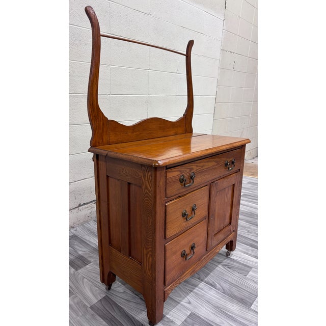 Early 20th Century Antique Victorian Oak Washstand With Storage and Towel Rack For Sale - Image 5 of 9